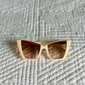 NWT Anthropologie Y2K Cat-Eye Sunglasses — Cream